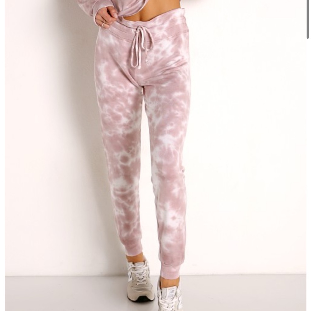 Beyond Yoga Lounge Around Jogger Rose Cloud Size Small
